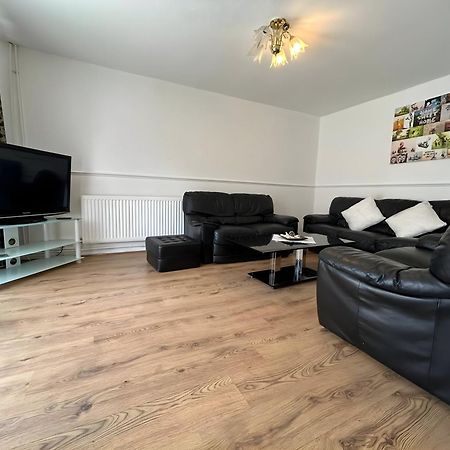 3 Bedroom House By M40 J4 High Wycombe Luaran gambar