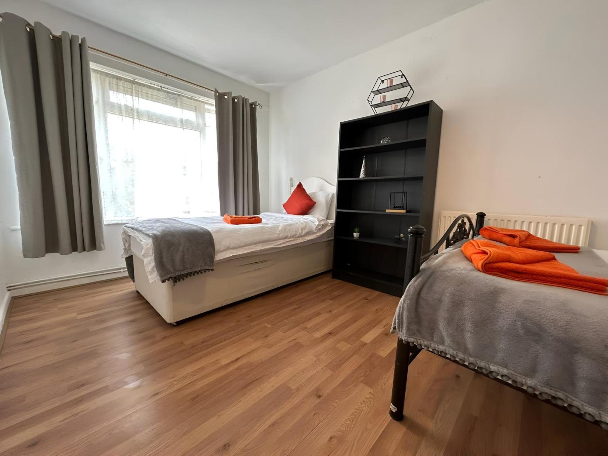 3 Bedroom House By M40 J4 High Wycombe Luaran gambar