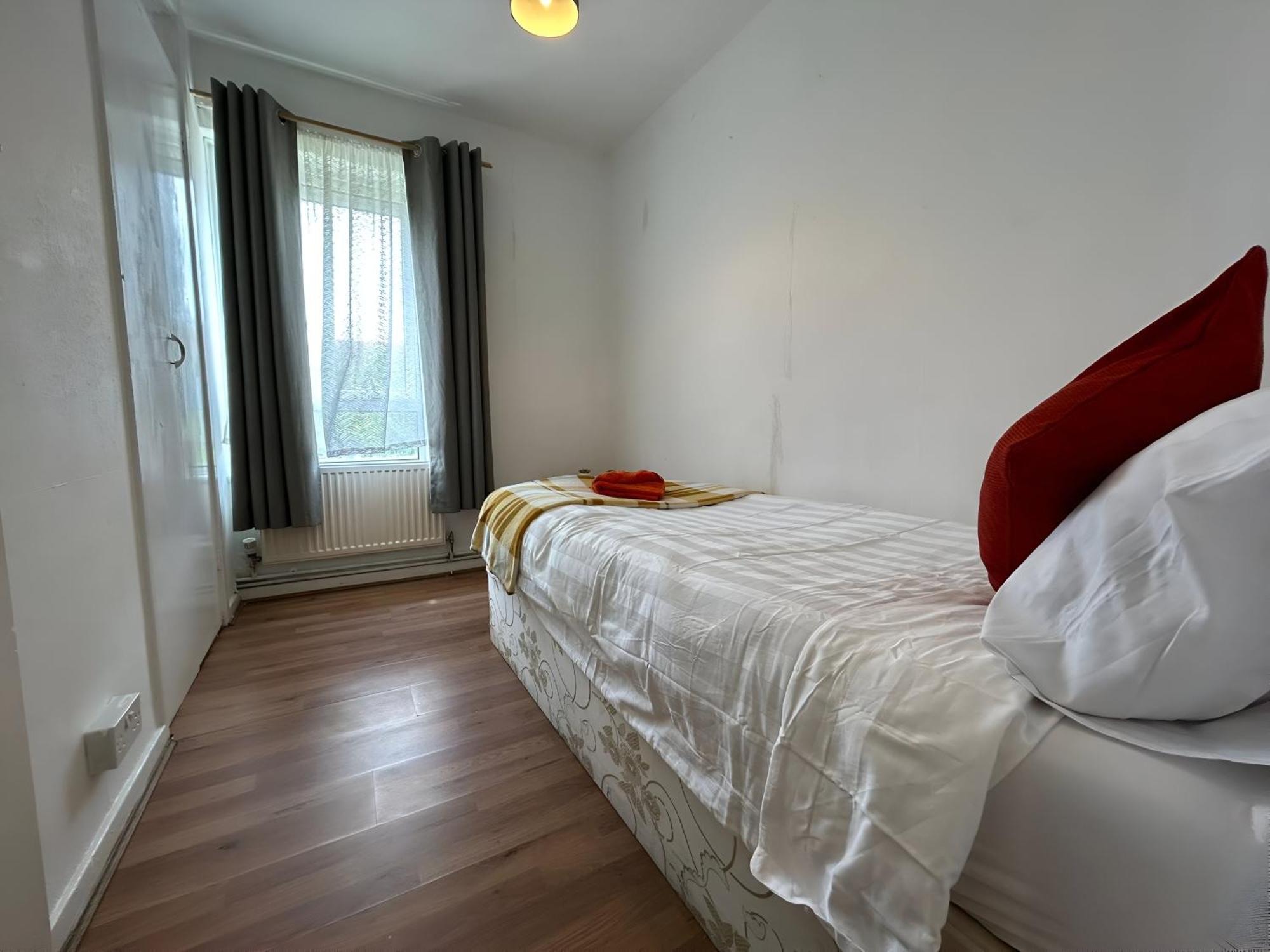 3 Bedroom House By M40 J4 High Wycombe Luaran gambar