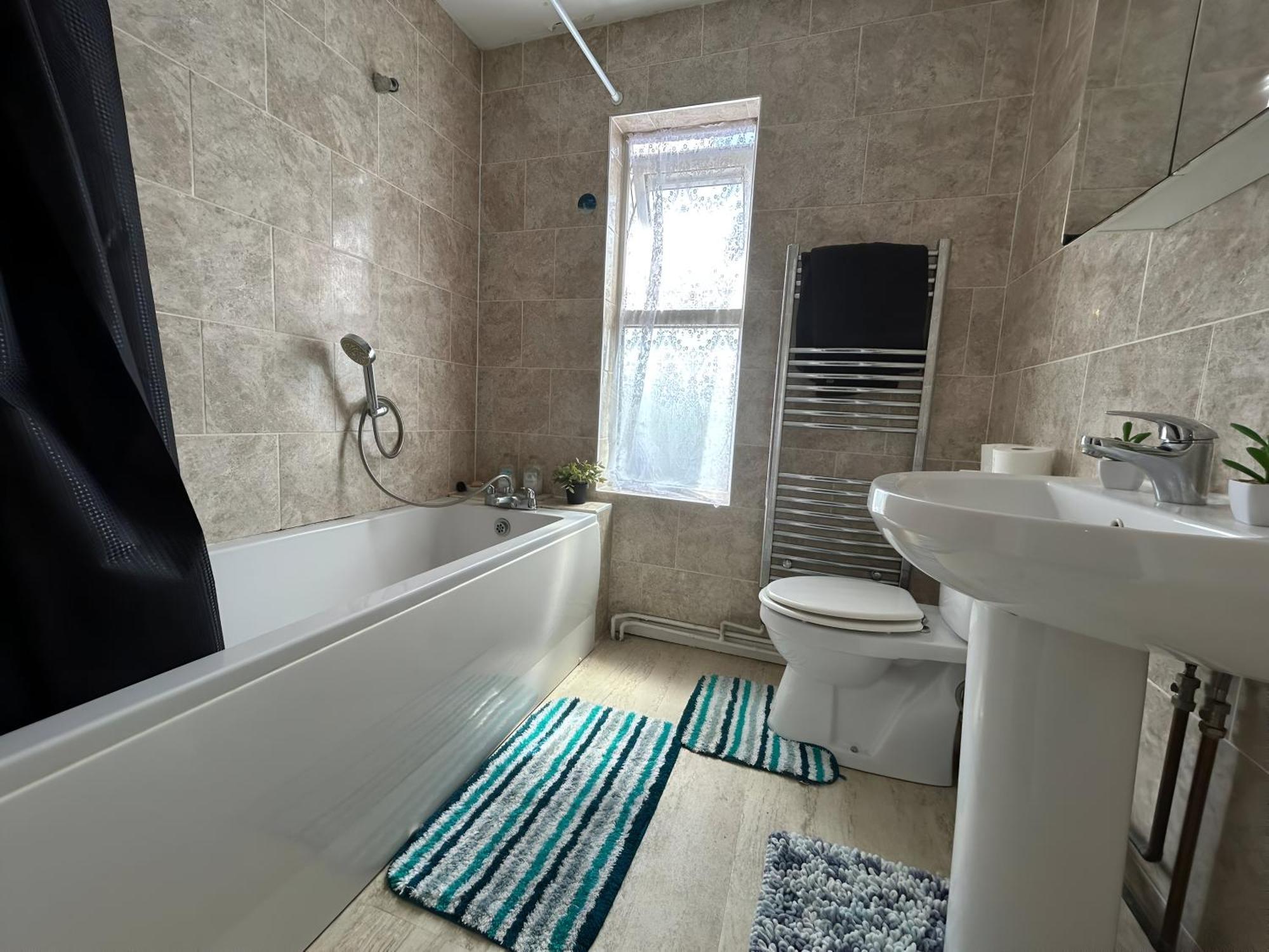 3 Bedroom House By M40 J4 High Wycombe Luaran gambar